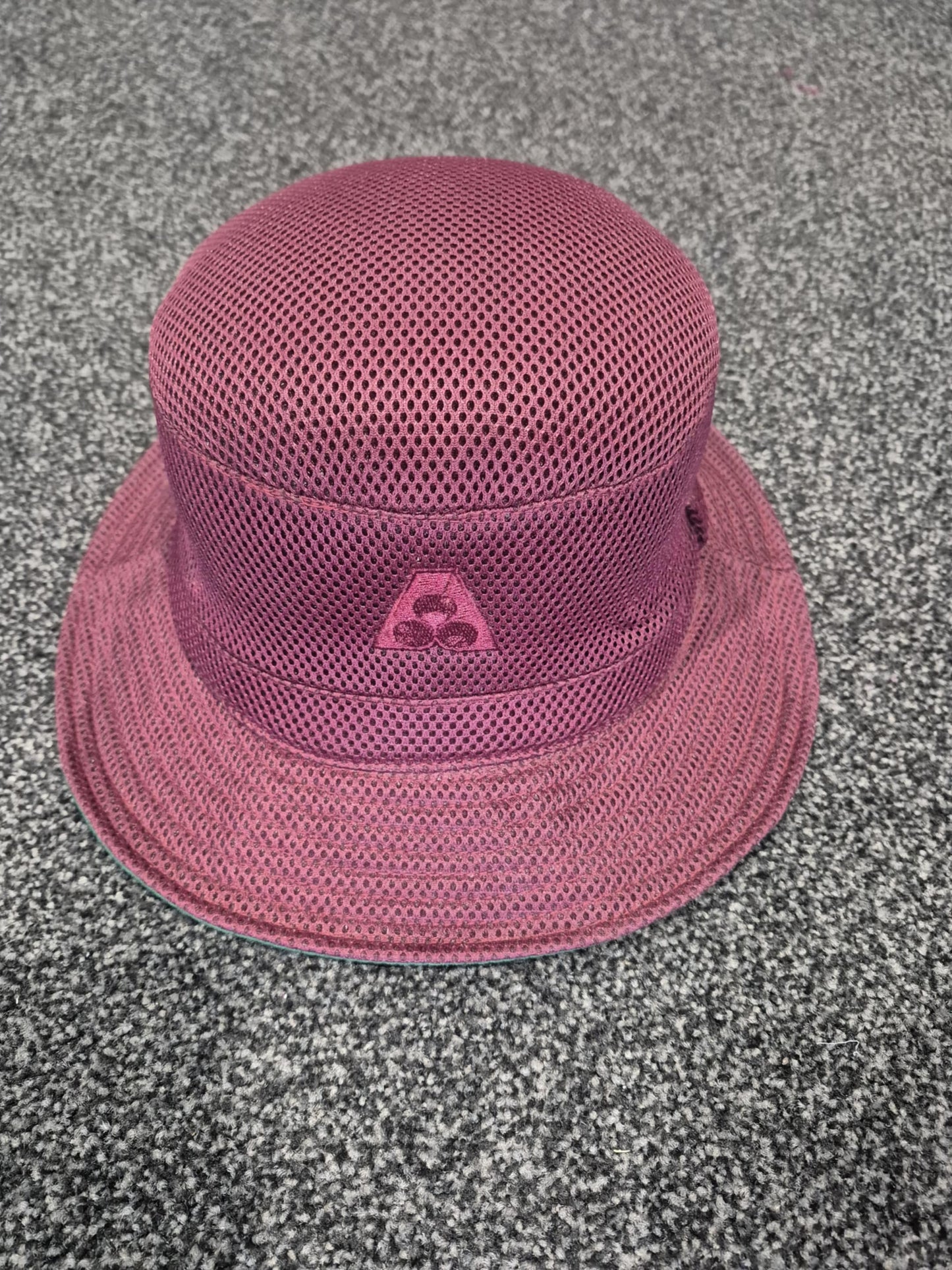 Hat Mesh Burgundy